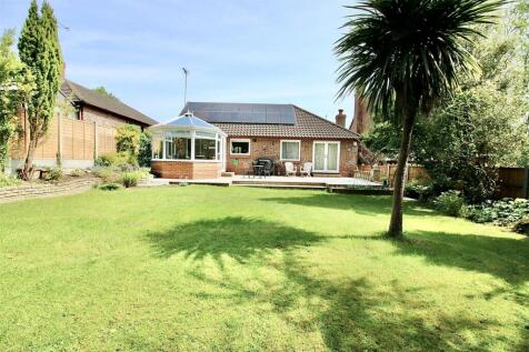 Chaffinch Crescent, Billericay photo 4