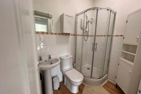 Shower room.jpg