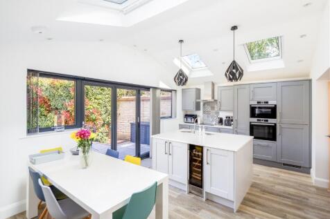 Kitchen-Family-Diner