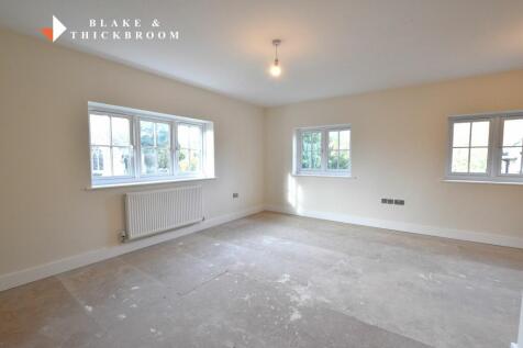 FIRST FLOOR: BEDROOM ONE