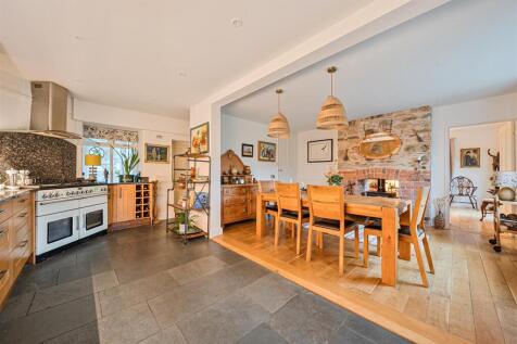 Ermebridge Kitchen Dining..jpg