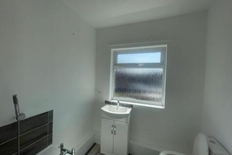 West Street, Hemsworth, WF9 photo 5
