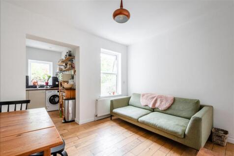 Mayfield Road, Walthamstow, E17 photo 3
