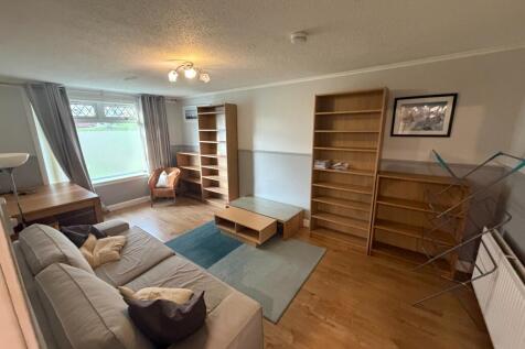2 Bedroom Flat in AB16 5HJ