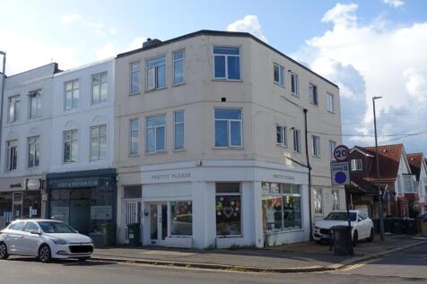 3 Bedroom 1st Floor Flat