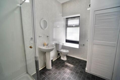 87, Caernarfon Road, Bangor photo 4