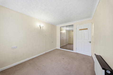 25 Mere Court Rus...