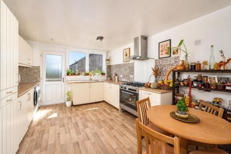 18 Ladywell Avenue Dundee-5.jpg