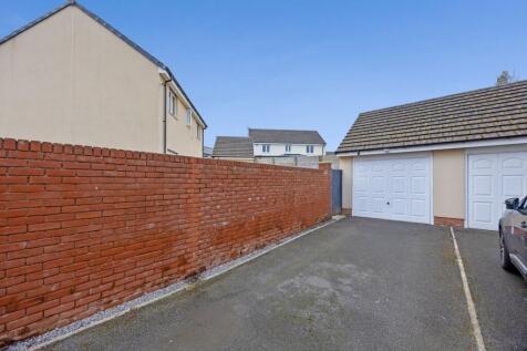 DETACHED GARAGE