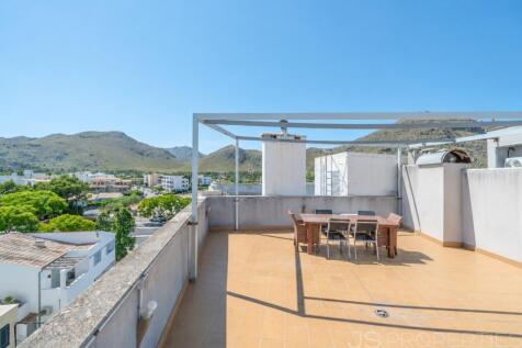 For Sale: Beautiful Penthouse Apartment with Lift in Puerto Pollensa