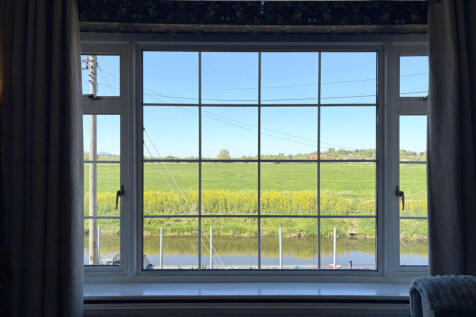 3 Bedroom Semi Detached Cottage for Sale
