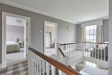 Holly_House_Worli...