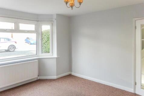 NN15, Hillside Avenue, Kettering photo 3