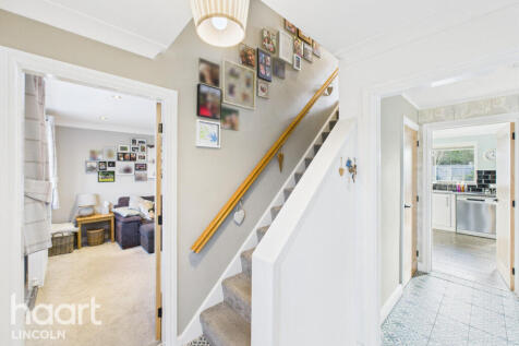 Lincoln, LN3 - property photo