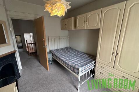 Treherbert Street, Cathays , Cardiff photo 5