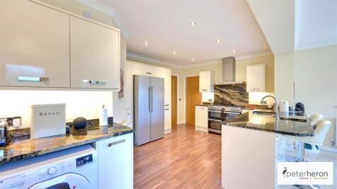 Kitchen/Diner &amp; Family Area