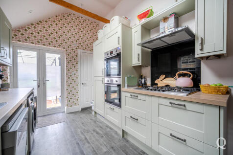 8ef33ba9-e24e-4be...