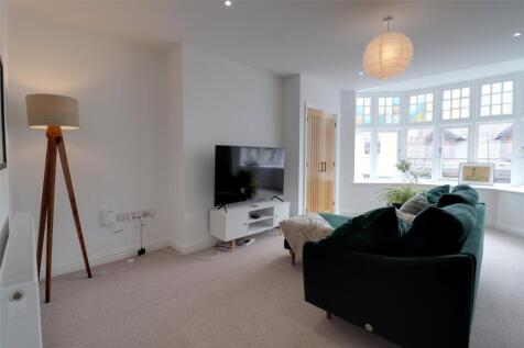 3, Queen Annes, High Street, Bideford, EX39 photo 4