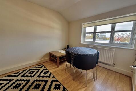 LOUNGE/DINING/KITCHEN