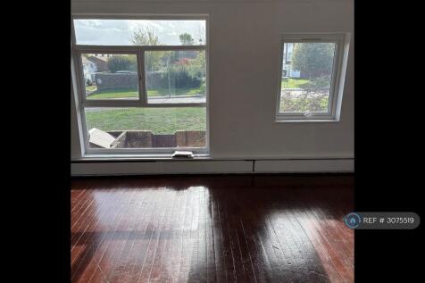 Hayesford Park Drive, Bromley, BR2 photo 4