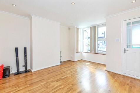 Beresford Road, Gillingham, Kent, ME7 photo 3