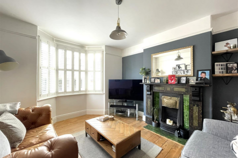 LIVING ROOM USE.PNG