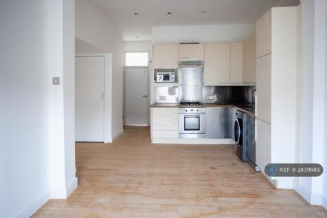 Open Plan Living Area/Kitchen