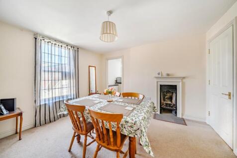 Dining Area (bedroom)