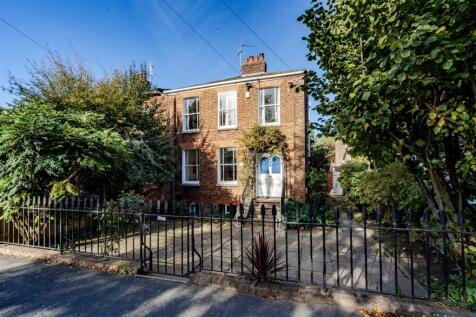 4-bed detached on London Road, Spalding, £1,650/mo
