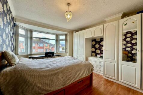 WhatsApp Image 2024-12-09 at 13.59.03_10aaee16.jpg