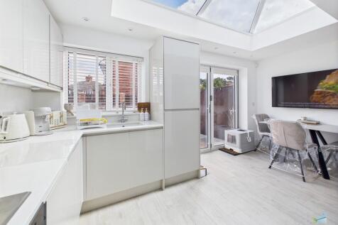 CAM03111G0-PR0315...