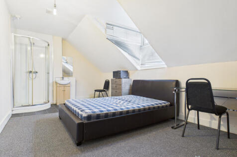 Spacious Room to Rent with All Bills Included