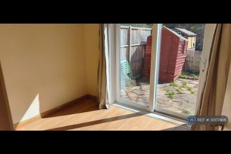 Bedroom With Garden