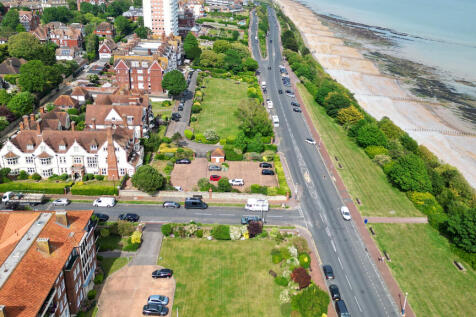 Eastbourne, BN20 - property photo