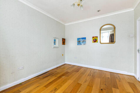 Hedworth Avenue, EN8 8AT photo 3