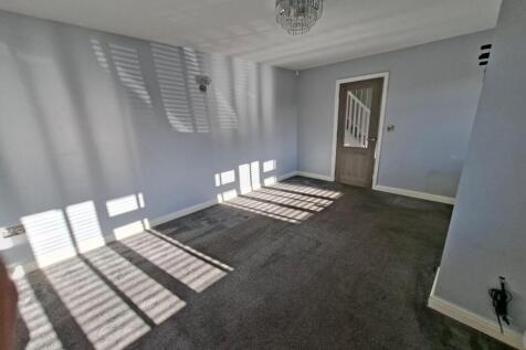5 St. Johns Chase, Wakefield photo 3