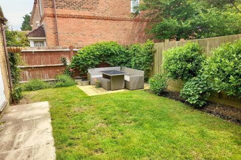 Rear garden 2 new.jpg