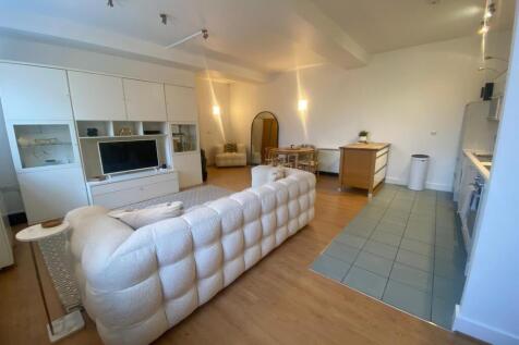 LOUNGE KITCHEN DINER 1.jpg