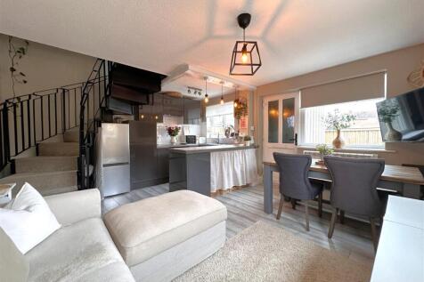 OPEN-PLAN LIVING 710