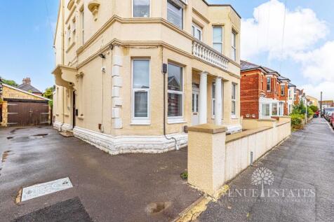 Bournemouth, BH5 - property photo