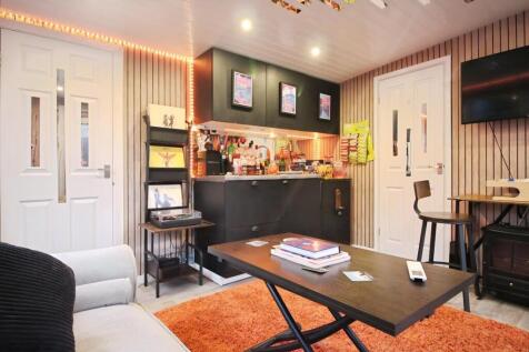 Annexe Living Room 3.JPG