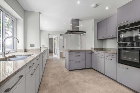 Heath Drive, Potters Bar photo 3