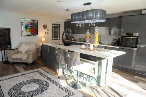 Kitchen/Family Room