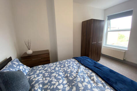 Farebrother Street, Single Room