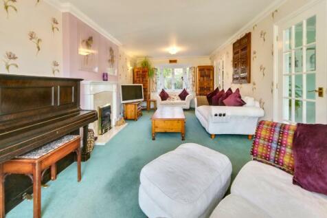 Lounge (1) (Portal Size).jpg