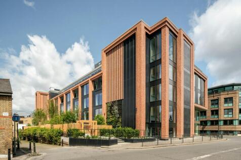 Luca Piffaretti_RED Explore_Web_0004.jpg