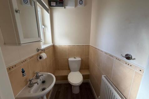 Blackthorn Gardens, Worle, Weston-super-Mare photo 4