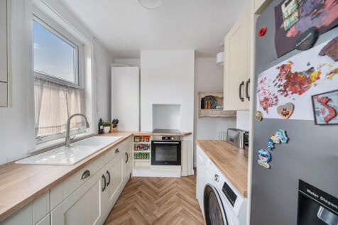 1387991-11-6942a8...