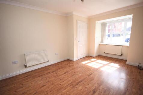 36 West Park Close  SKELMERSDALE photo 3