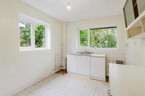 Kitchen 1.jpg